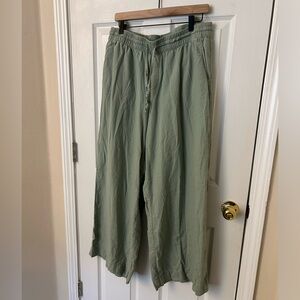 Green linen blend elastic waist pants from a new day, size large